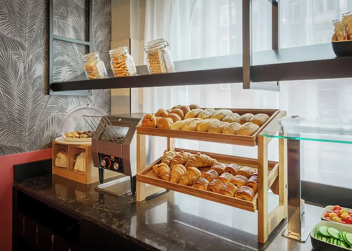 מלון Krisotel 3*